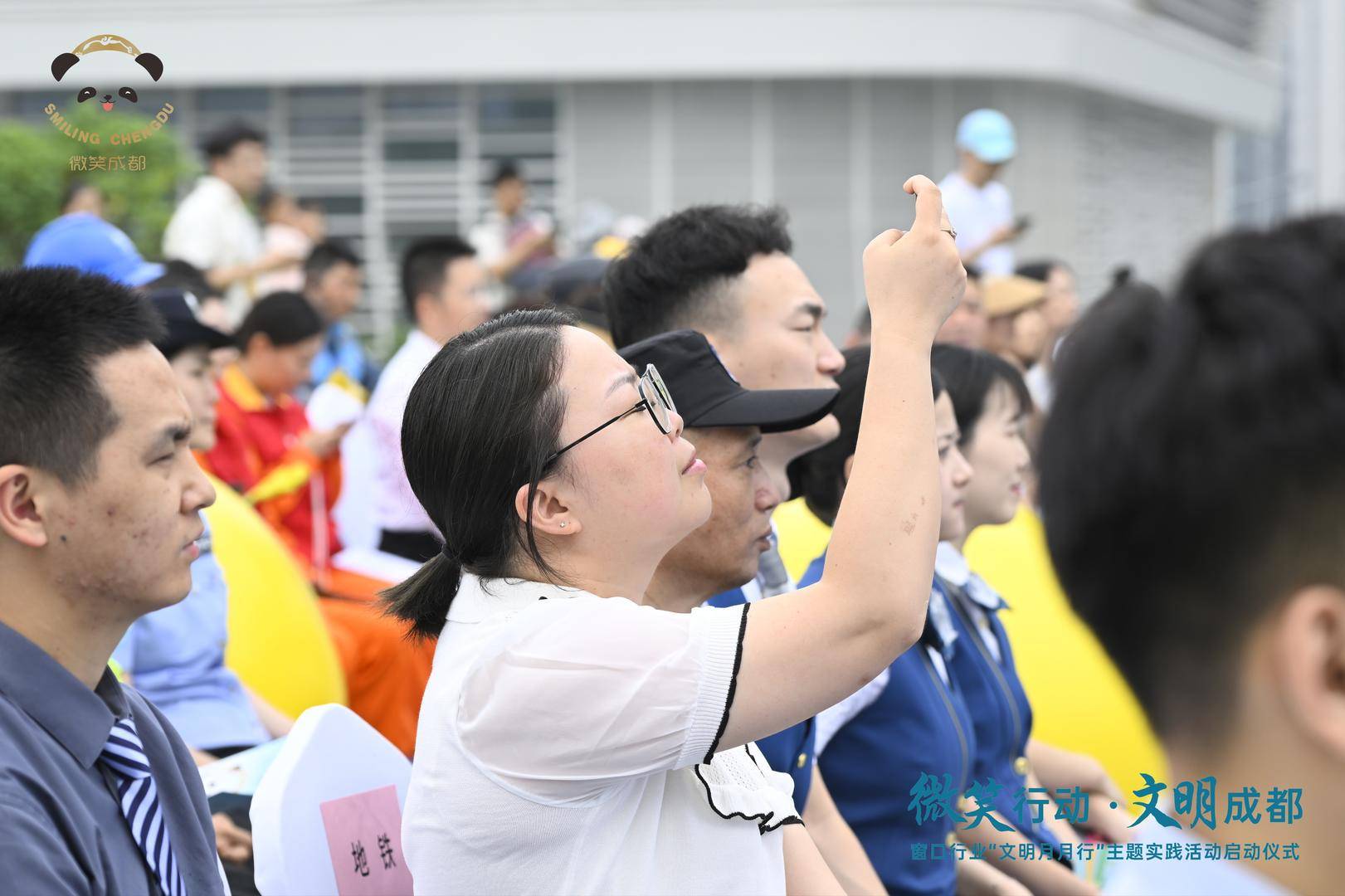 四川昭觉彝族火把节：共赴一场彝族服饰盛宴